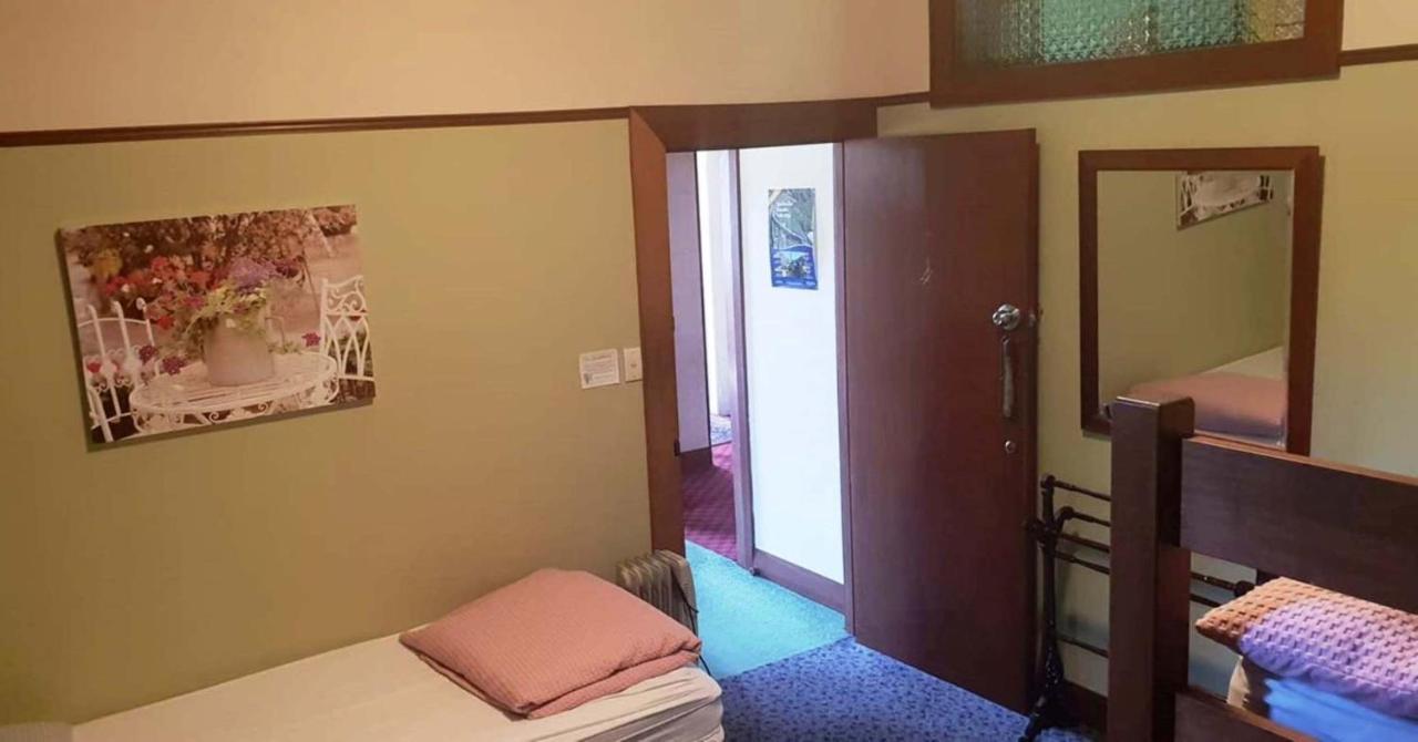 A Pousada Manor House Backpackers Dunedin Exterior foto
