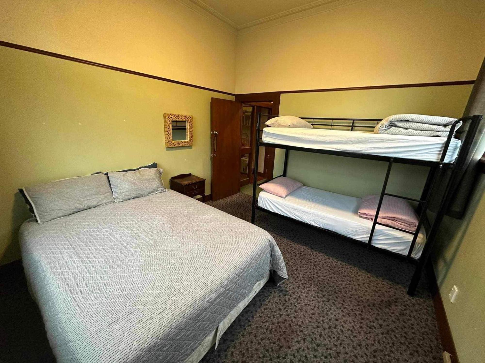 A Pousada Manor House Backpackers Dunedin Exterior foto